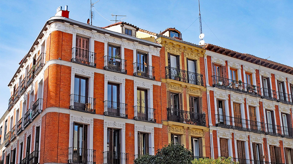 FACADES real estate services for individuals, building rehabilitation